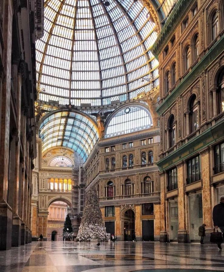 Napoli A Chiaia Apartment Luaran gambar