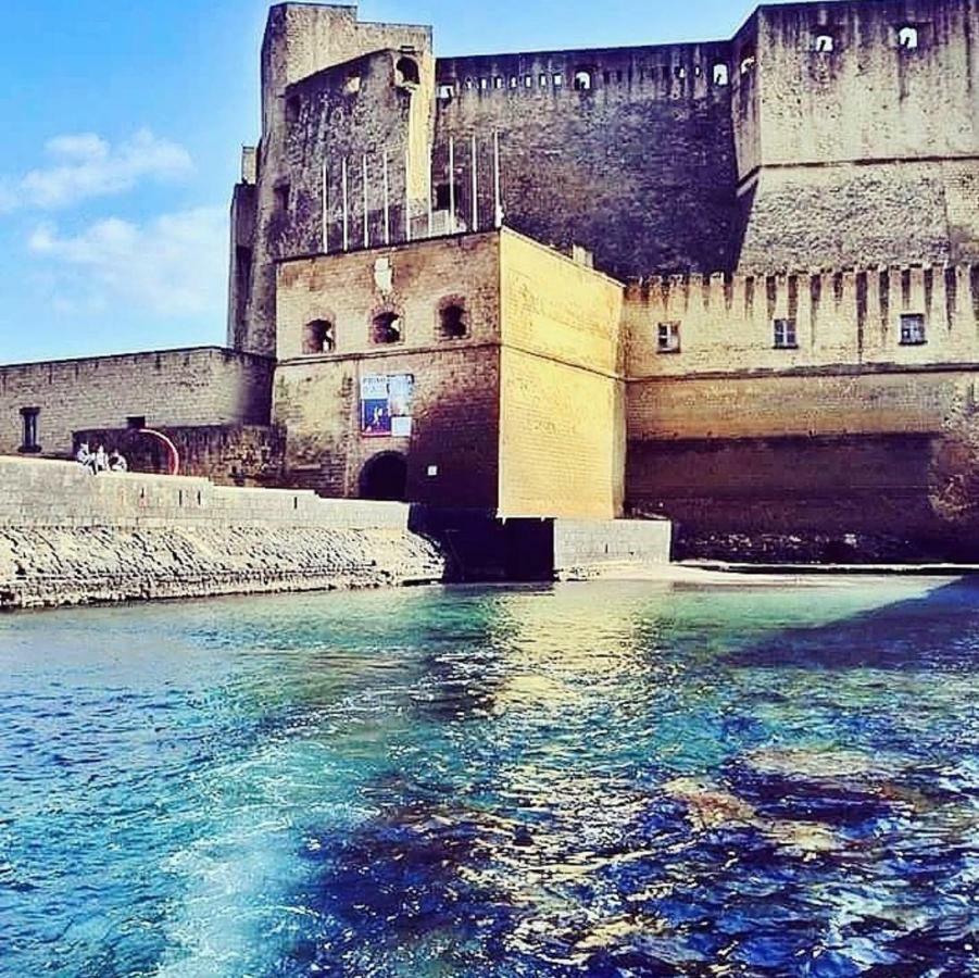 Napoli A Chiaia Apartment Luaran gambar
