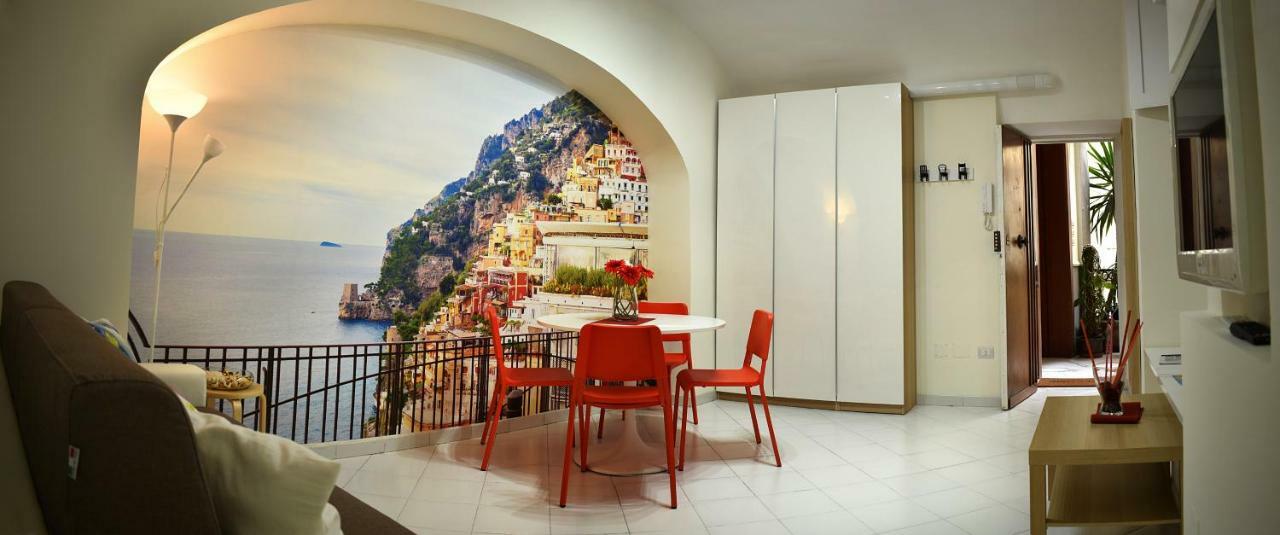 Napoli A Chiaia Apartment Luaran gambar