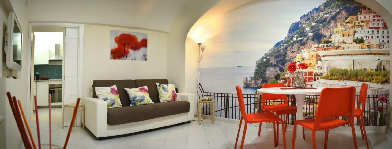 Napoli A Chiaia Apartment Luaran gambar